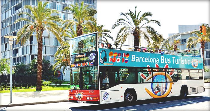 Туристический автобус в Барселоне