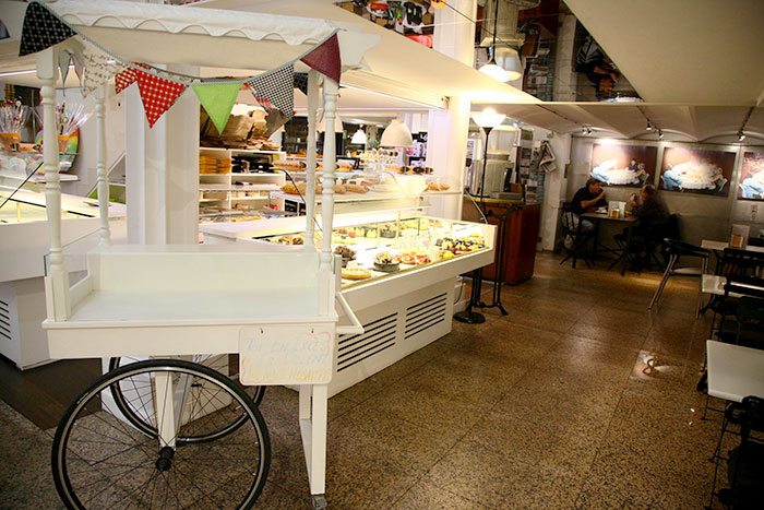 The best pastry shops in Barcelona, patisserie Escribá