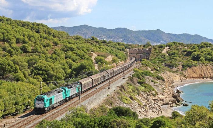 Как добраться из Барселоны в Жирону поездом