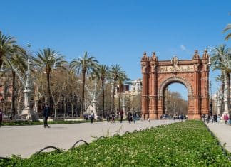 Триумфальная арка Барселоны