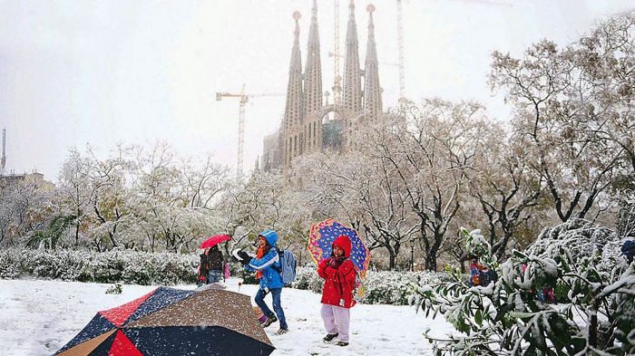 Снег в Барселоне: фотографии