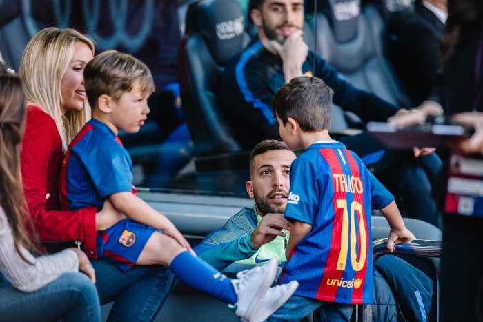Можно ли купить билеты на «ФК Барселона» детям