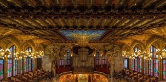 Дворец музыки в Барселоне: чудо каталонского модерна