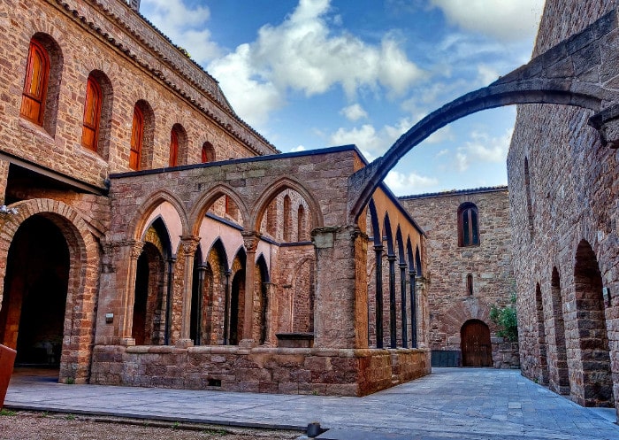 Интересные города рядом с Барселоной