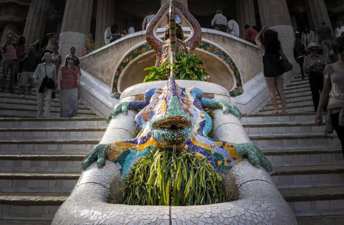 Ящерица Гауди — мозаичный символ Барселоны