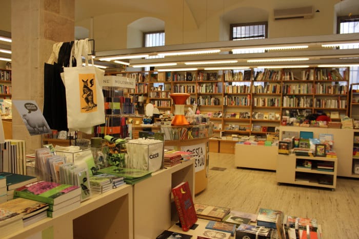 Книжный магазин LAIE CCCB
