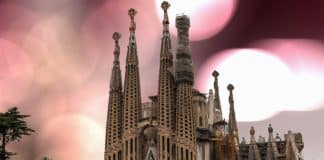 Самые красивые храмы Барселоны