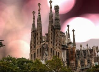 Самые красивые храмы Барселоны