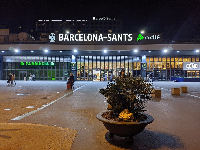 Как добраться из аэропорта Барселоны до вокзала