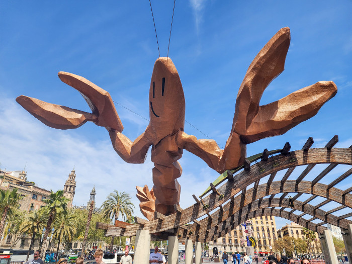 Скульптура Креветка Барселоны